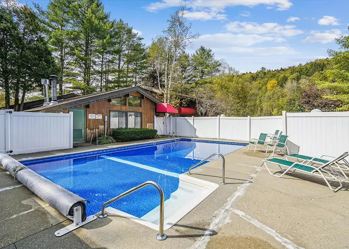 Cedarbrook Deluxe One Bedroom Suite With Outdoor Heated Pool 21416
